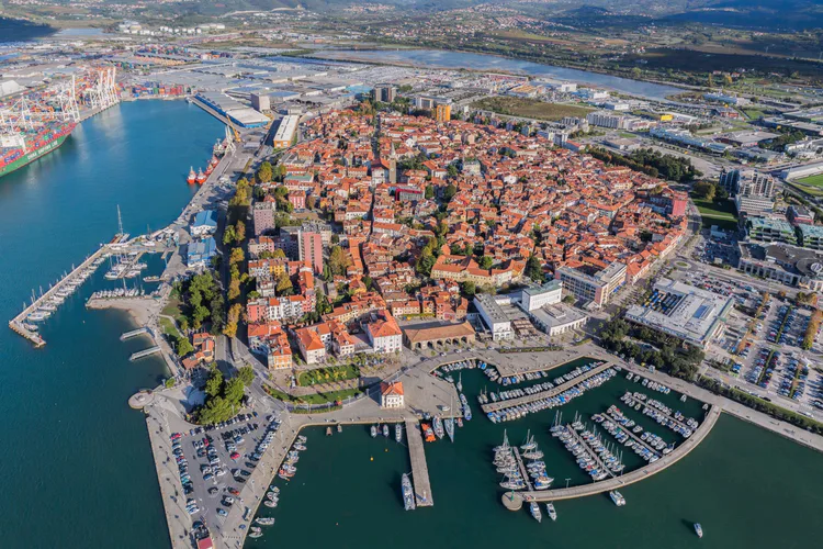 koper-2017-jaka-ivancic-slovenia-info_-scaled_compressed1669516321040672996.jpg