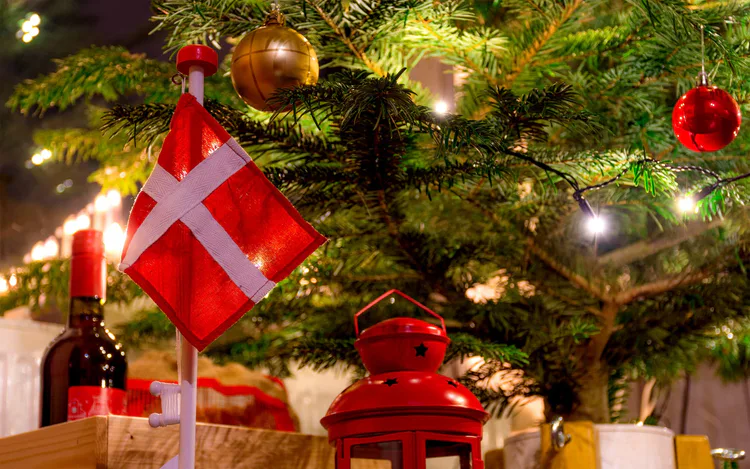 danish-christmas-decorations-1-scaled.jpg