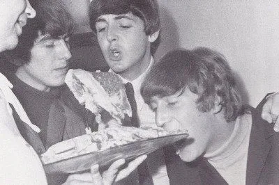john_paul_and_george.jpg john_paul_and_george.jpg