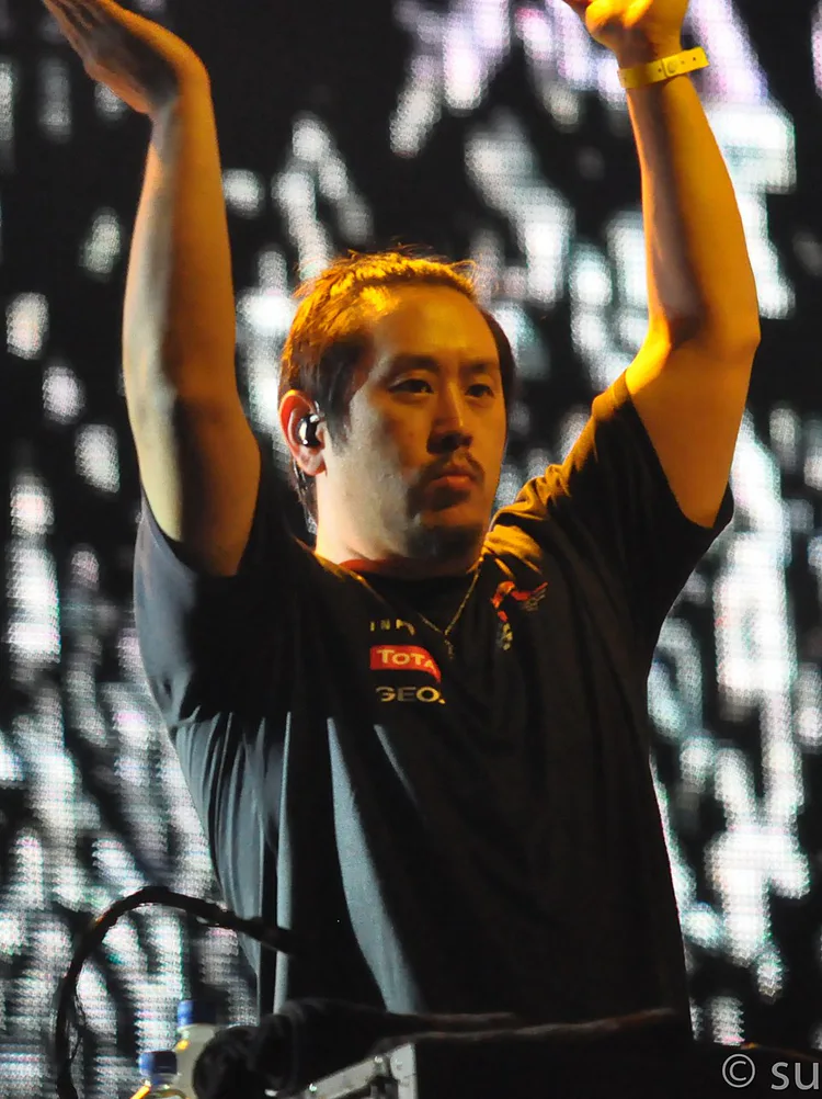 joe-hahn-linkinpark-singapore-2011-cropped-1.jpg joe-hahn-linkinpark-singapore-2011-cropped-1.jpg