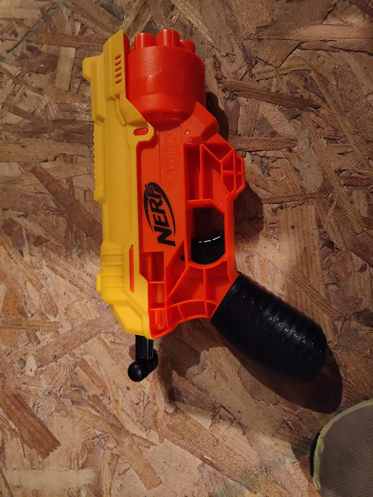 stock_flare_gun.jpg