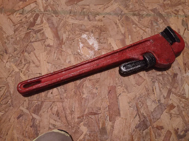 wrench.jpg