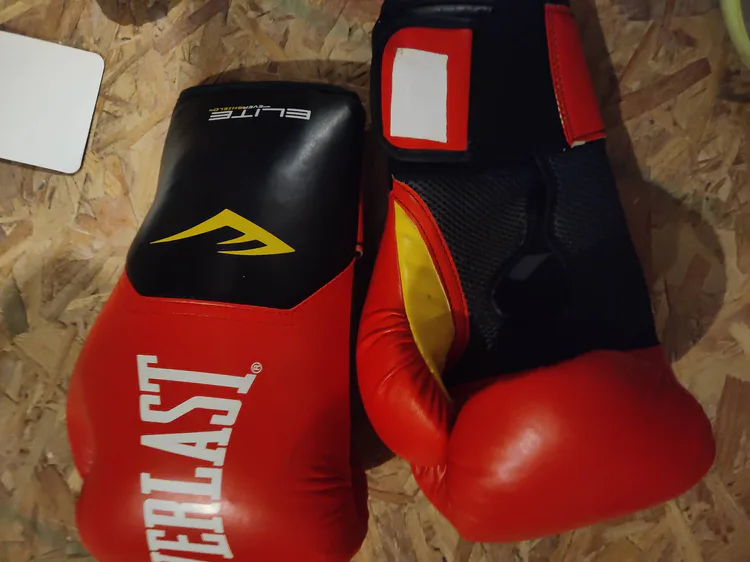 boxing_gloves.jpg
