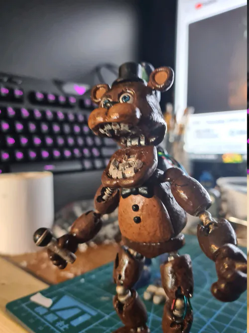 O QUE ACONTECE se CHICA PEGAR Withered FREDDY COM A TOY CHICA