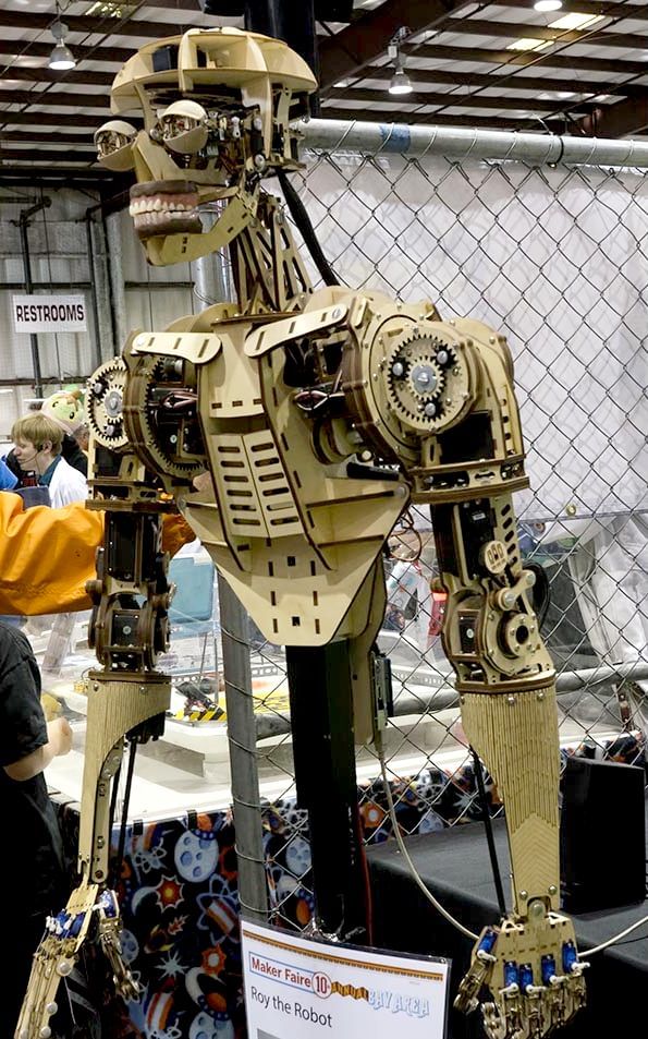 Сборка часов роботом. Робот. Механический робот. Роботы АНИМАТРОНИКИ. Аниматронный робот.