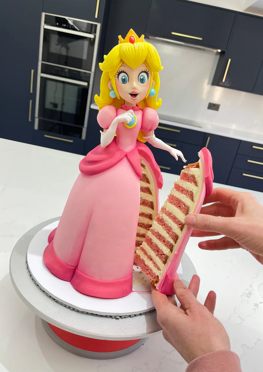 Being A Cake Sculptor: I'm Asked To Make Everything From Drunk Barbie To  Game Of Thrones Meets | Bored Panda