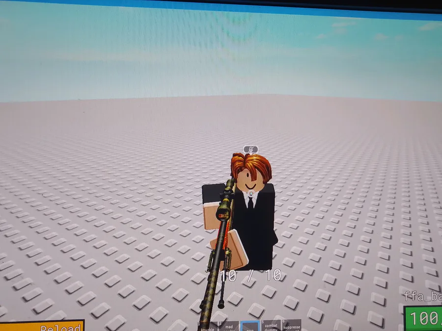 Item Asylum but with 100 players 4 - ROBLOX 