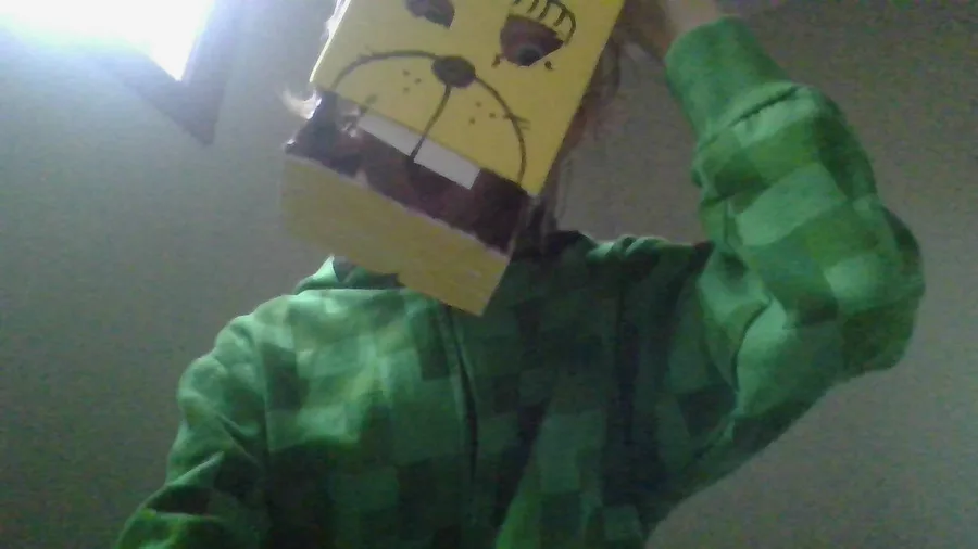 LAVENDERman on Game Jolt: finished my glitchtrap cosplay